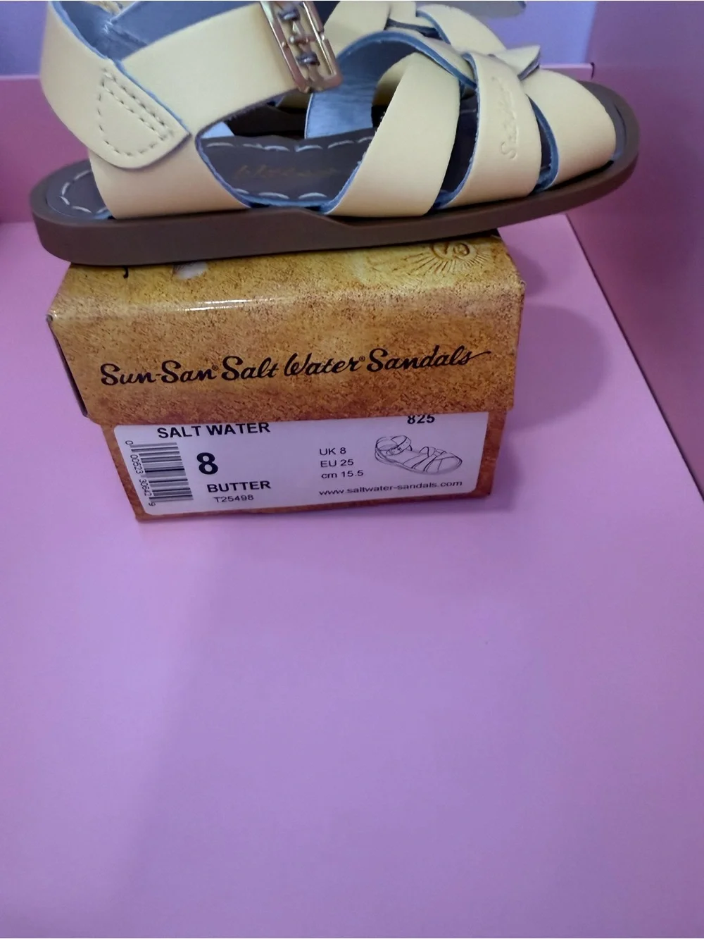 Salt Water Kids Yelow Leather Sandals with Buckle Closure